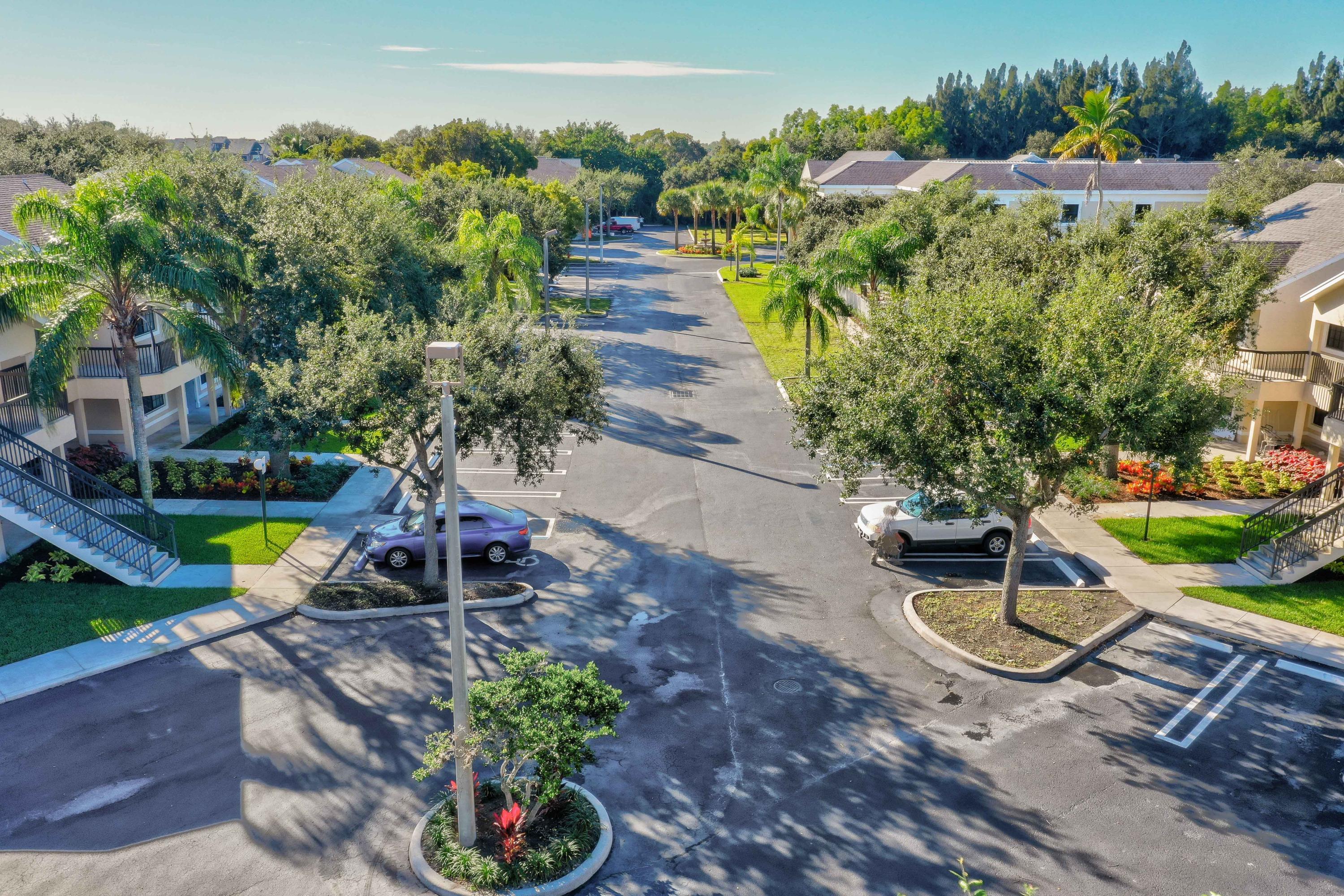 4685 Haverhill Road, Unit B17 West Palm Beach, FL 33417 - Photo 25 of 34 Community