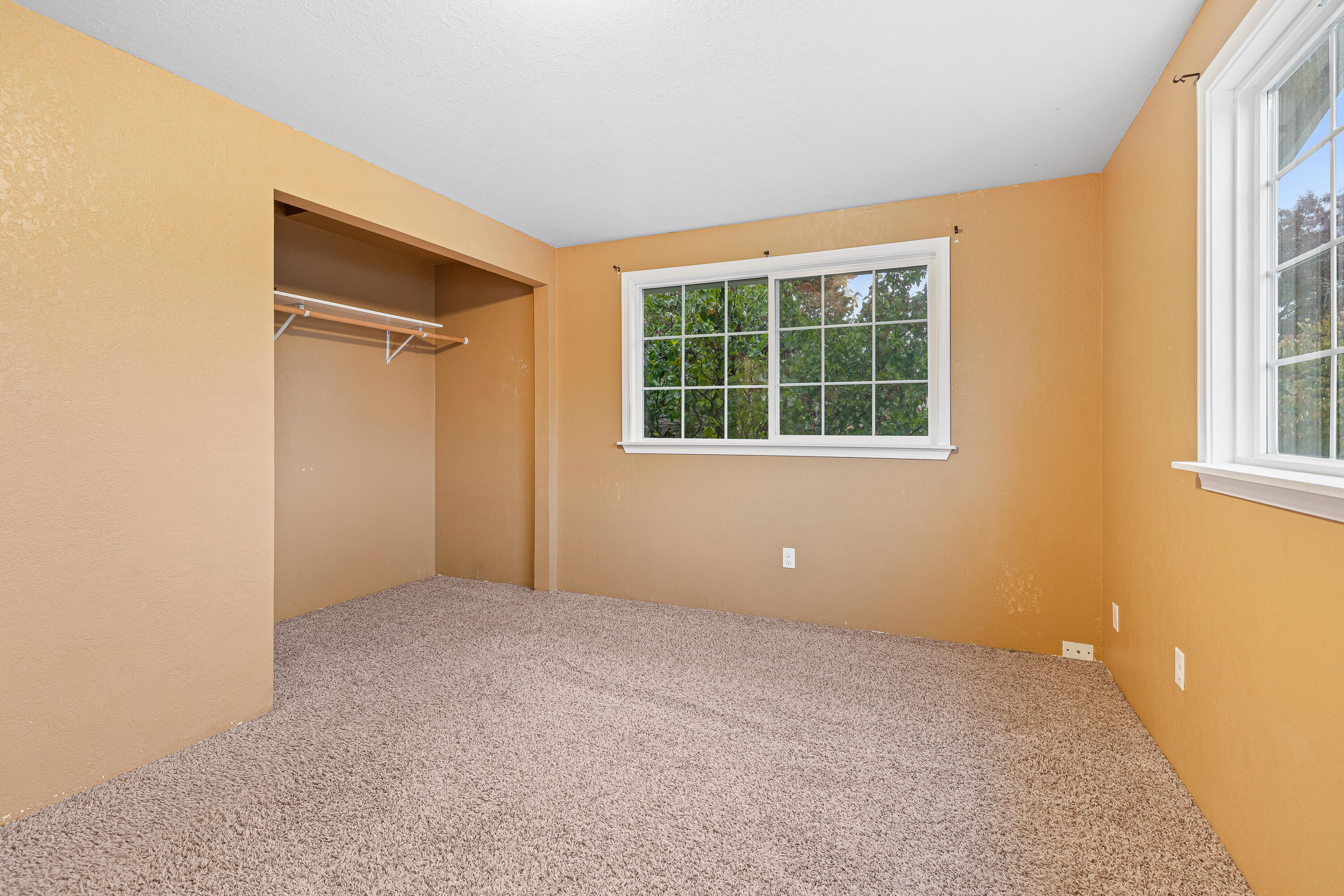 657 Sarah Lane Eagle Point, OR 97524 - Photo 10 of 24 9R9A6358