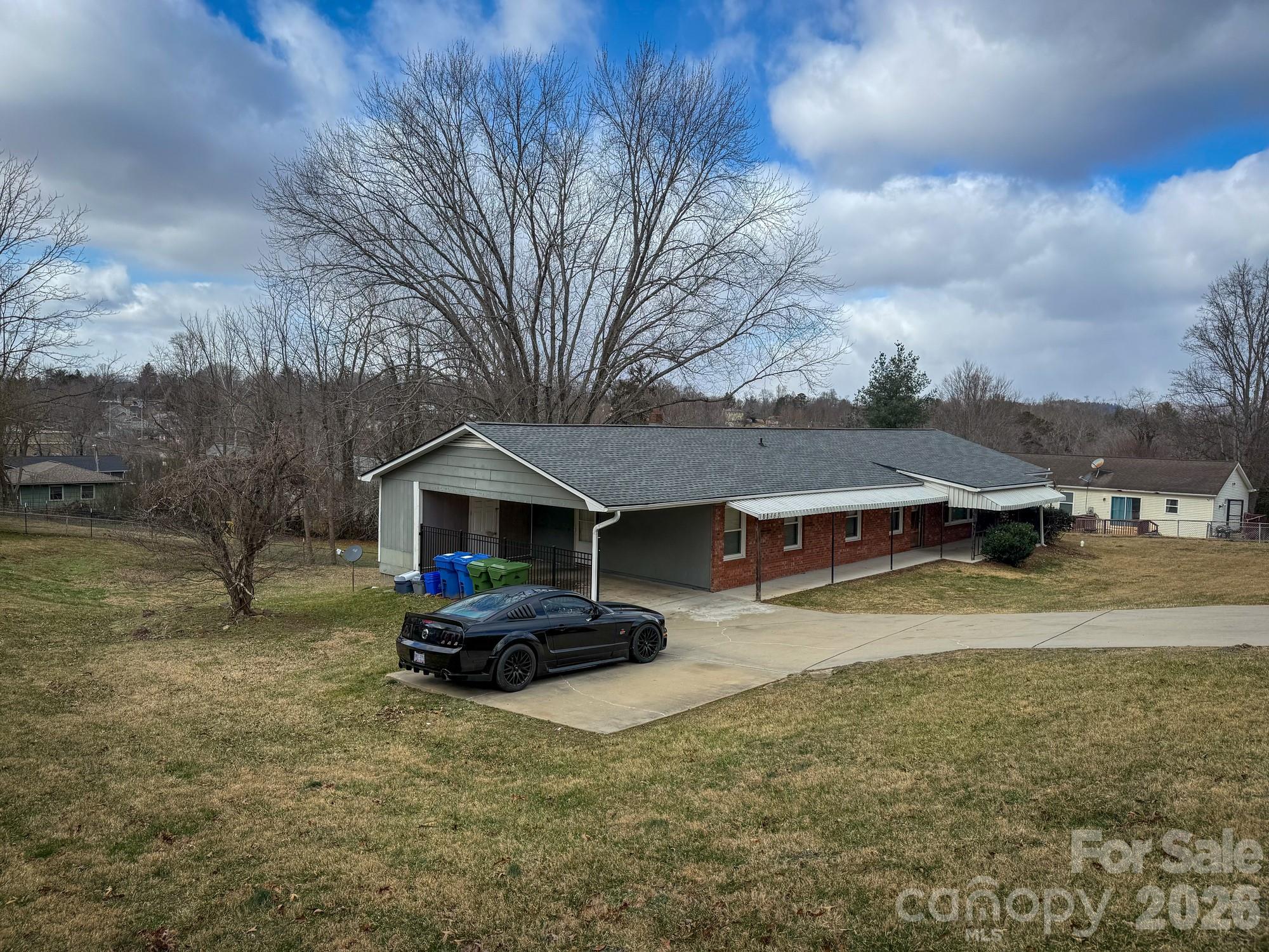 483 Caribou Road Asheville, NC 28803 - Photo 3 of 26