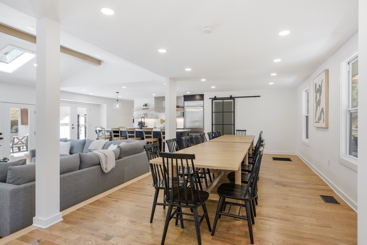 270 Hurt Road Hendersonville, TN 37075 - Photo 29 of 68 a view of a dining room with furniture