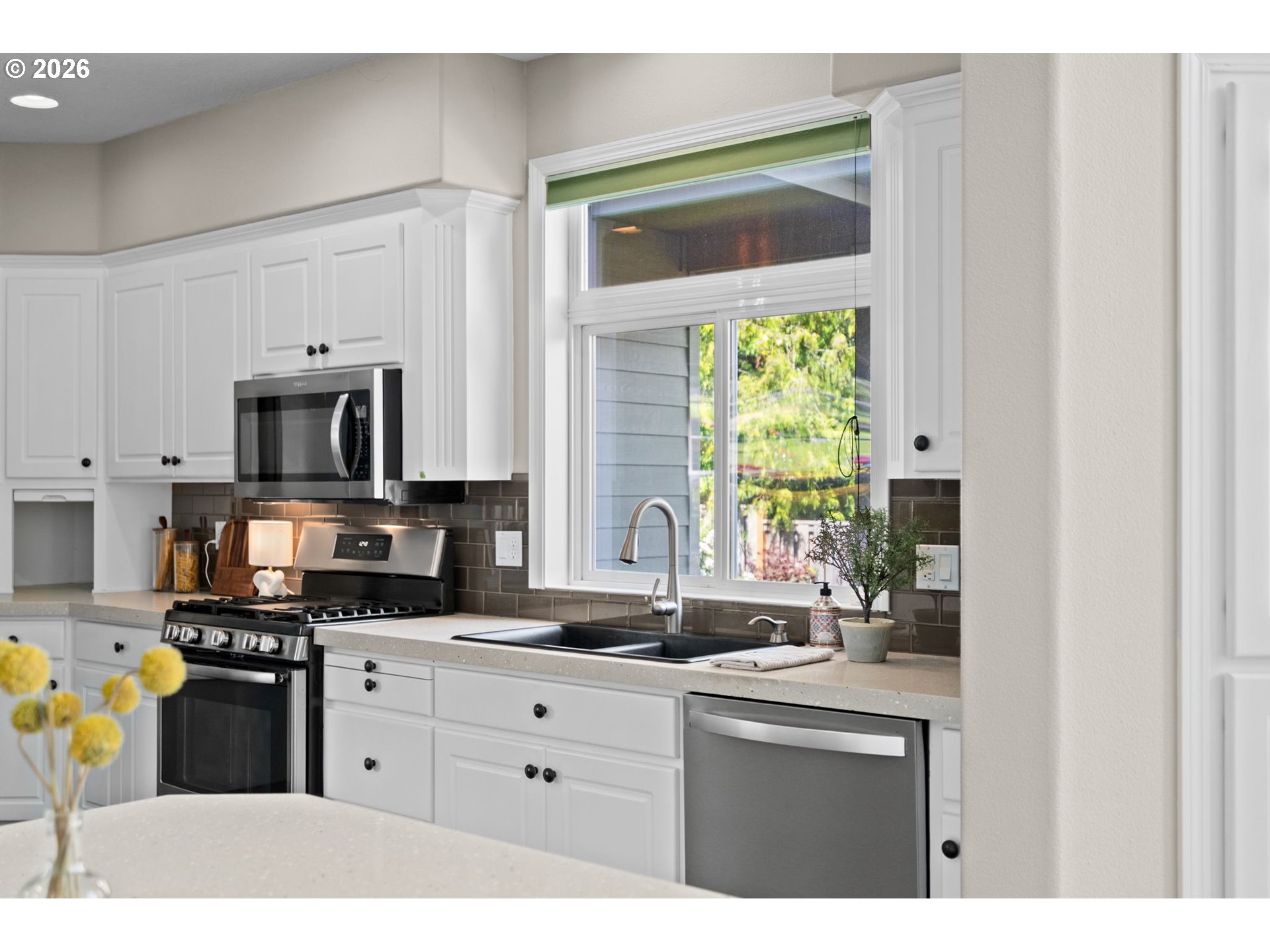 8707 Southwest Firview Place Beaverton, OR 97007 - Photo 16 of 48