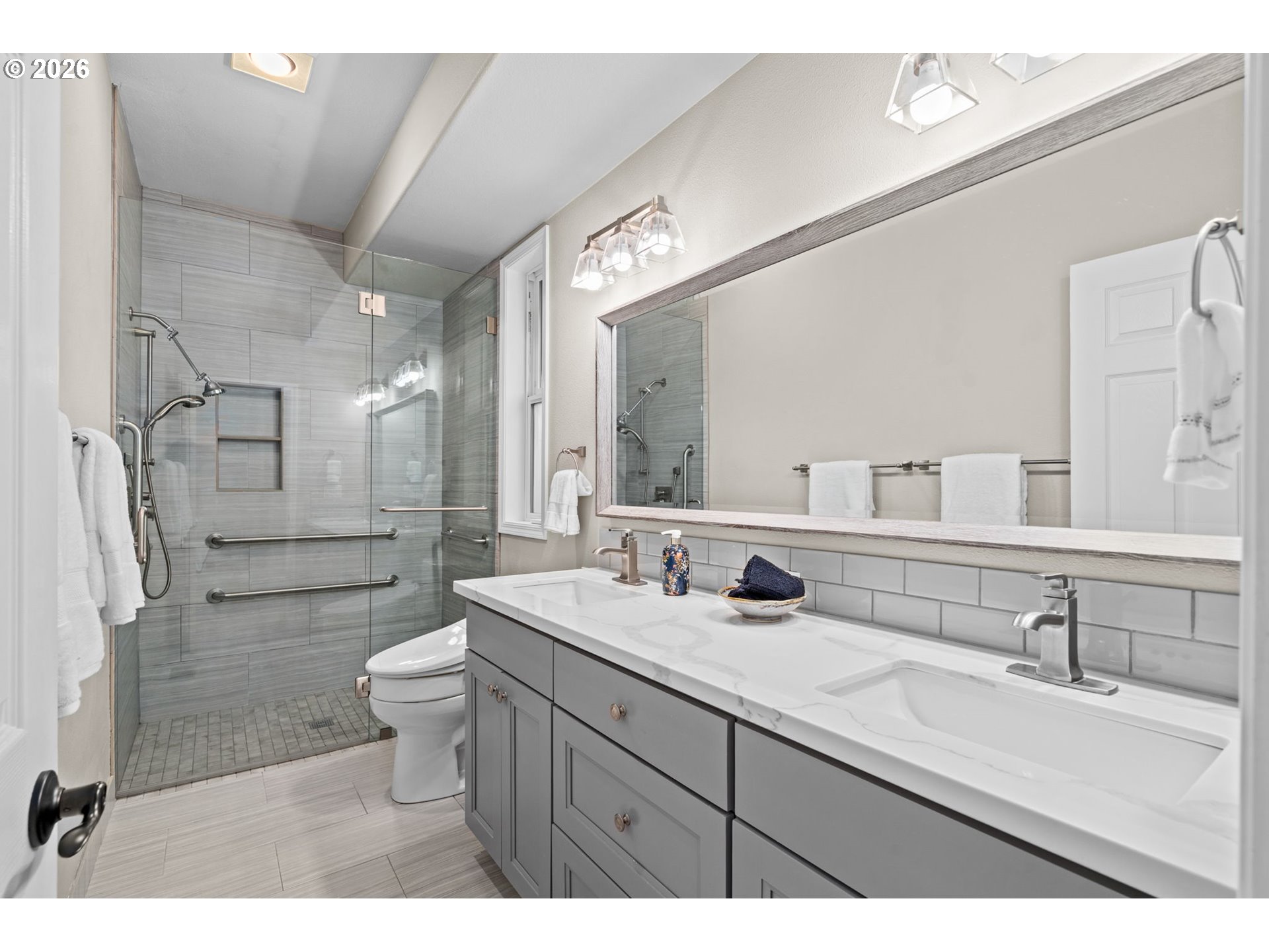 8707 Southwest Firview Place Beaverton, OR 97007 - Photo 33 of 48