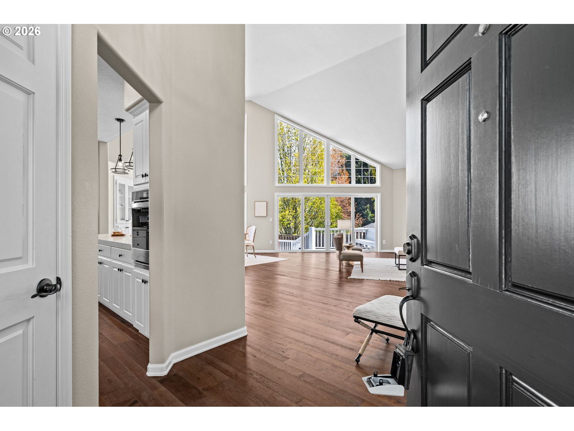 8707 Southwest Firview Place Beaverton, OR 97007 - Photo 5 of 48