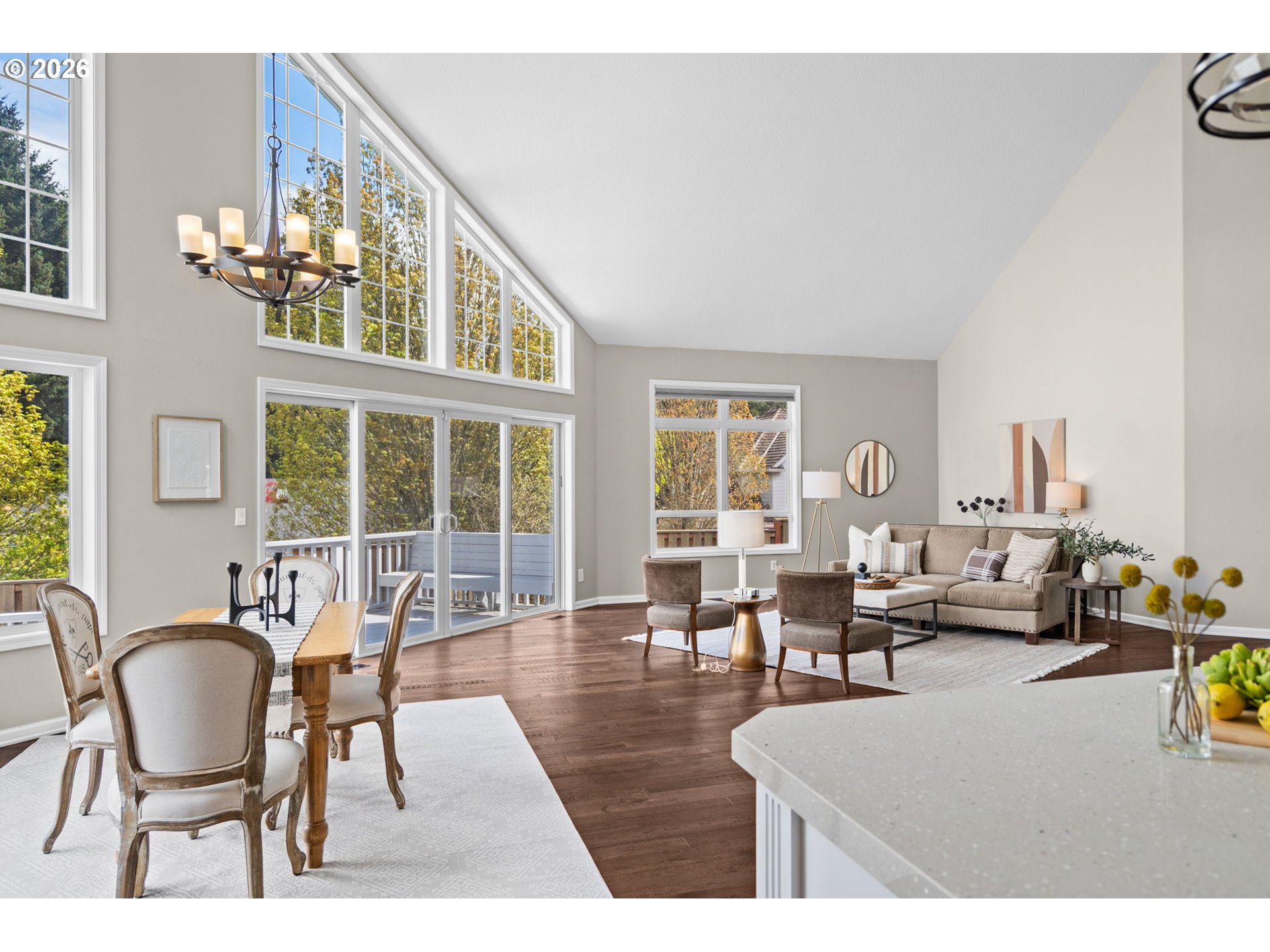 8707 Southwest Firview Place Beaverton, OR 97007 - Photo 9 of 48