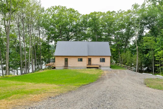 $1,295,000 | 886 Middle Road, Dresden, ME 04342