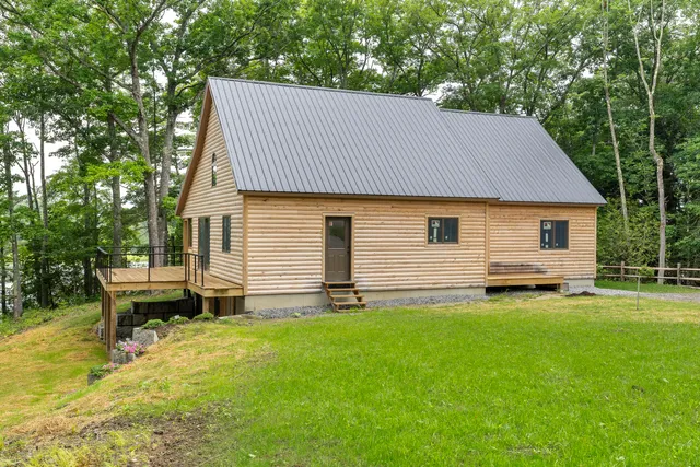 $1,295,000 | 886 Middle Road, Dresden, ME 04342