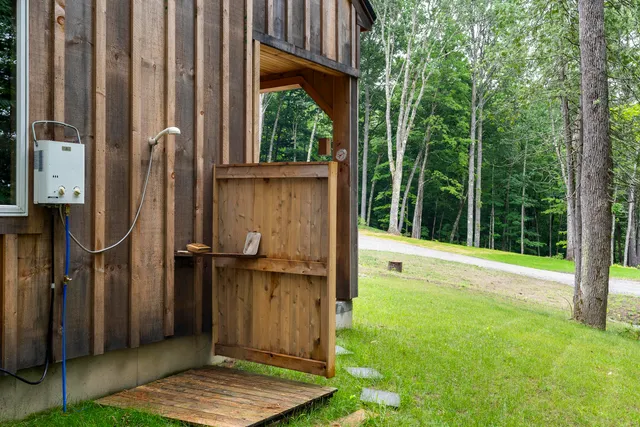 $1,295,000 | 886 Middle Road, Dresden, ME 04342