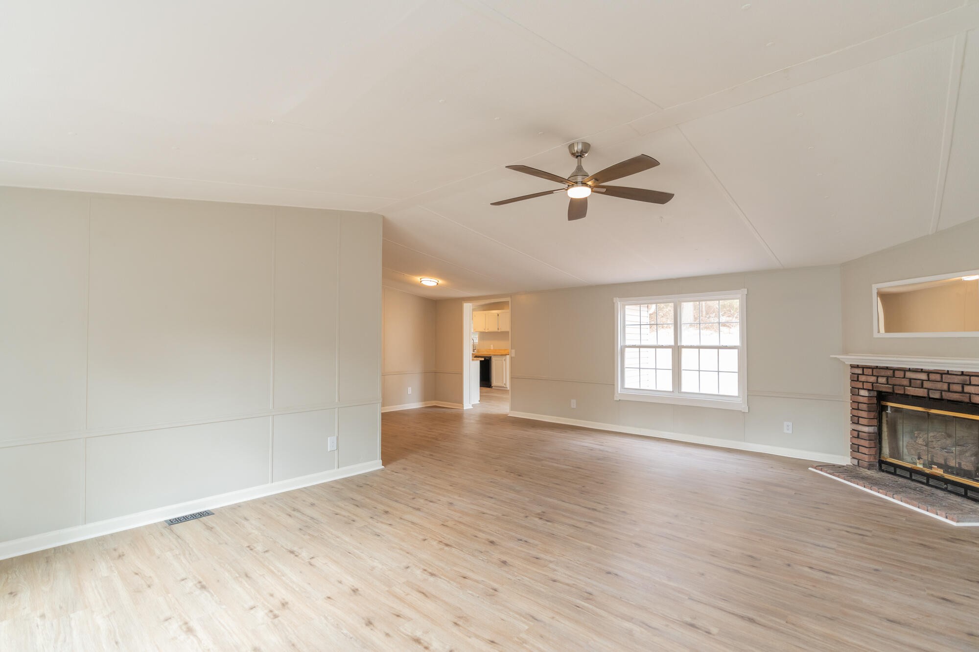 6303 Champion Road Chattanooga, TN 37416 - Photo 3 of 43