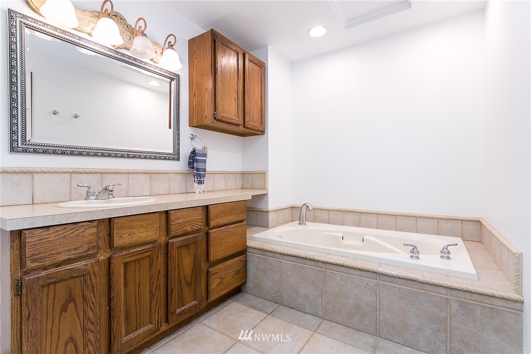 3020 Lakeshore Road Bellingham, WA 98226 - Photo 20 of 37 Gallery Image 20