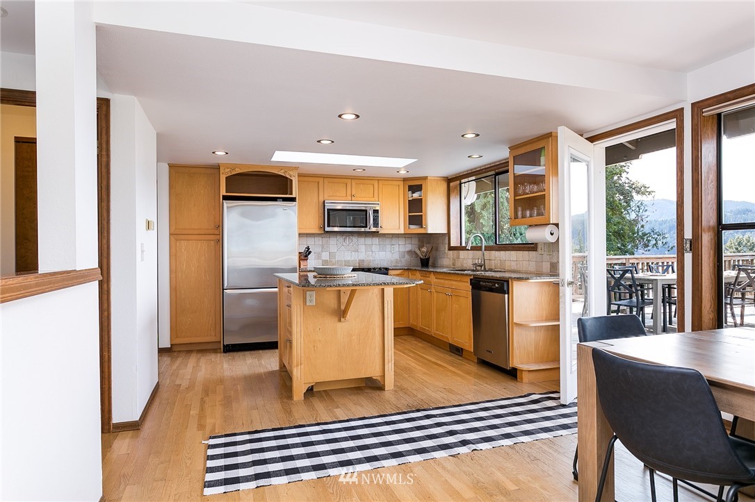 3020 Lakeshore Road Bellingham, WA 98226 - Photo 5 of 37 Gallery Image 5