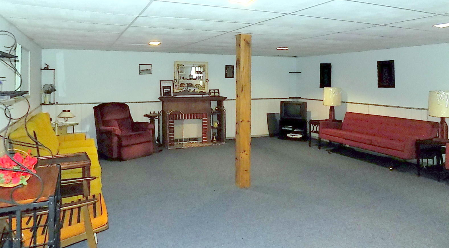 412 Ledgedale Road Lake Ariel, PA 18436 - Photo 28 of 39 Spacious family room