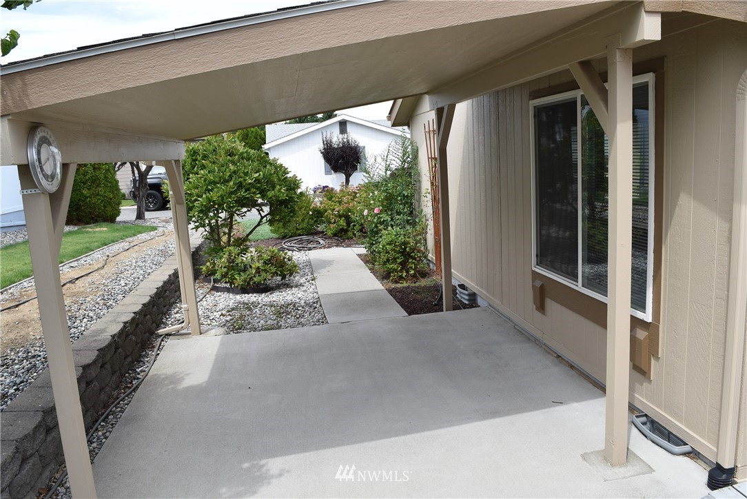 1637 Meadow Ridge Drive Wenatchee, WA 98801 - Photo 3 of 16 Gallery Image 3