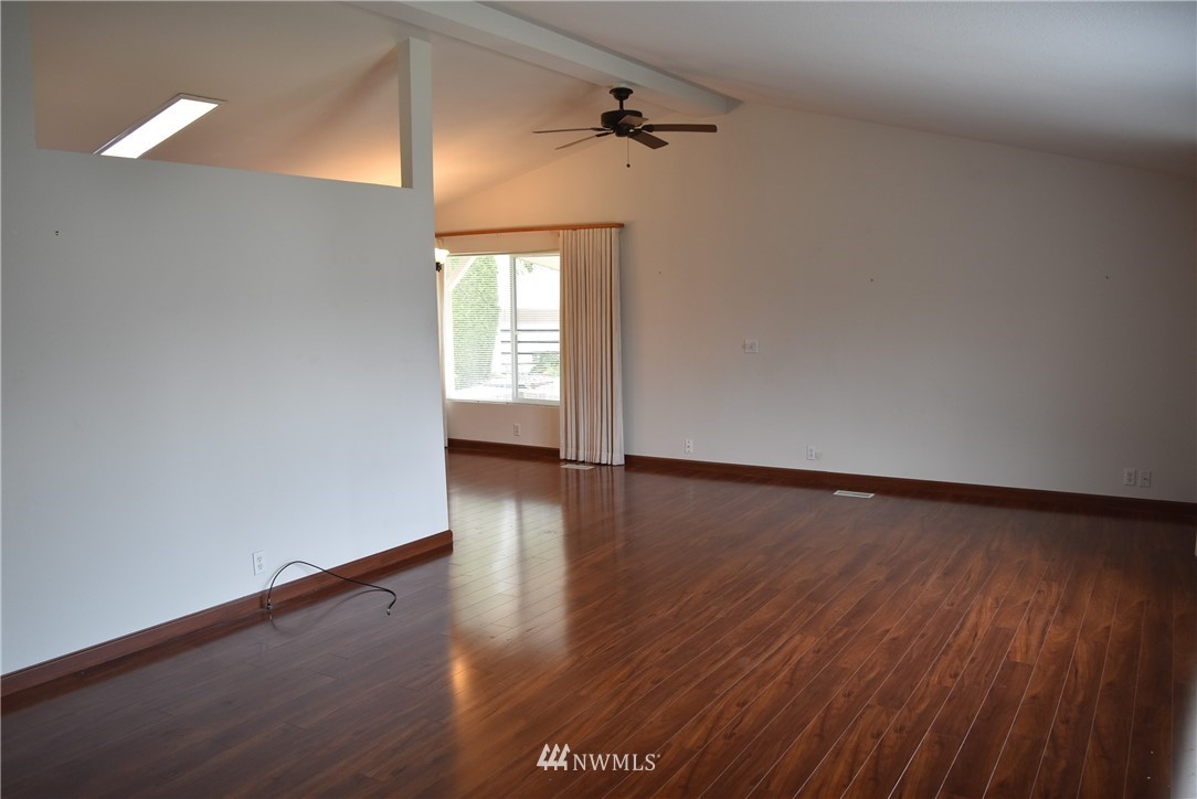 1637 Meadow Ridge Drive Wenatchee, WA 98801 - Photo 4 of 16 Gallery Image 4