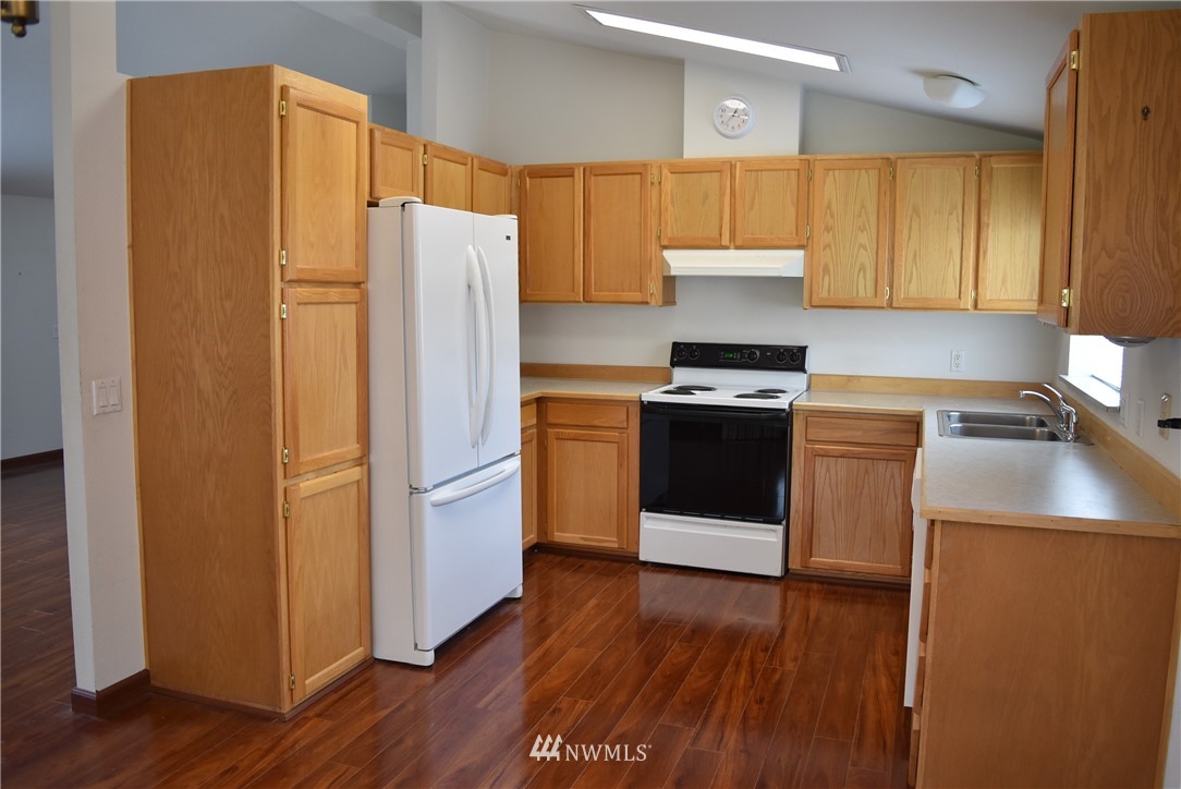 1637 Meadow Ridge Drive Wenatchee, WA 98801 - Photo 7 of 16 Gallery Image 7