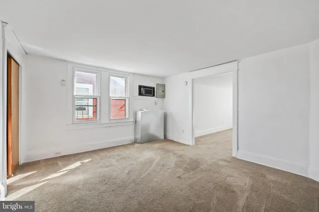 $1,400 | 3 Columbus Avenue, Unit 3, Trenton, NJ 08629