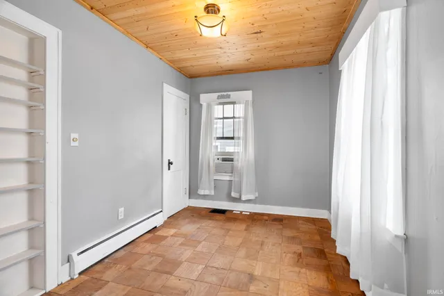 $144,900 | 538 South Illinois Street, Monticello, IN 47960