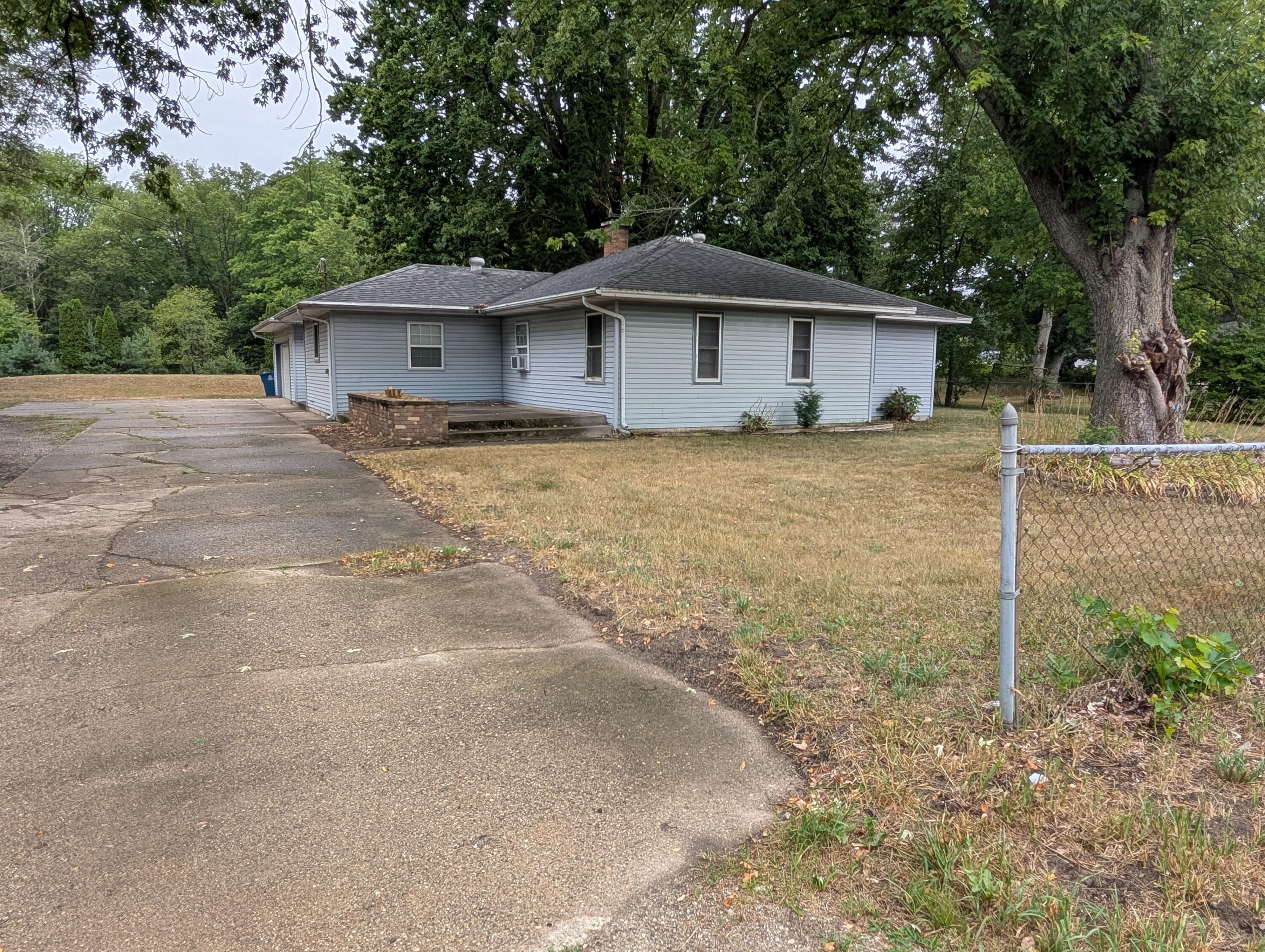 4045 South Dangl Road Muskegon, MI 49444 - Photo 3 of 34 1000009612