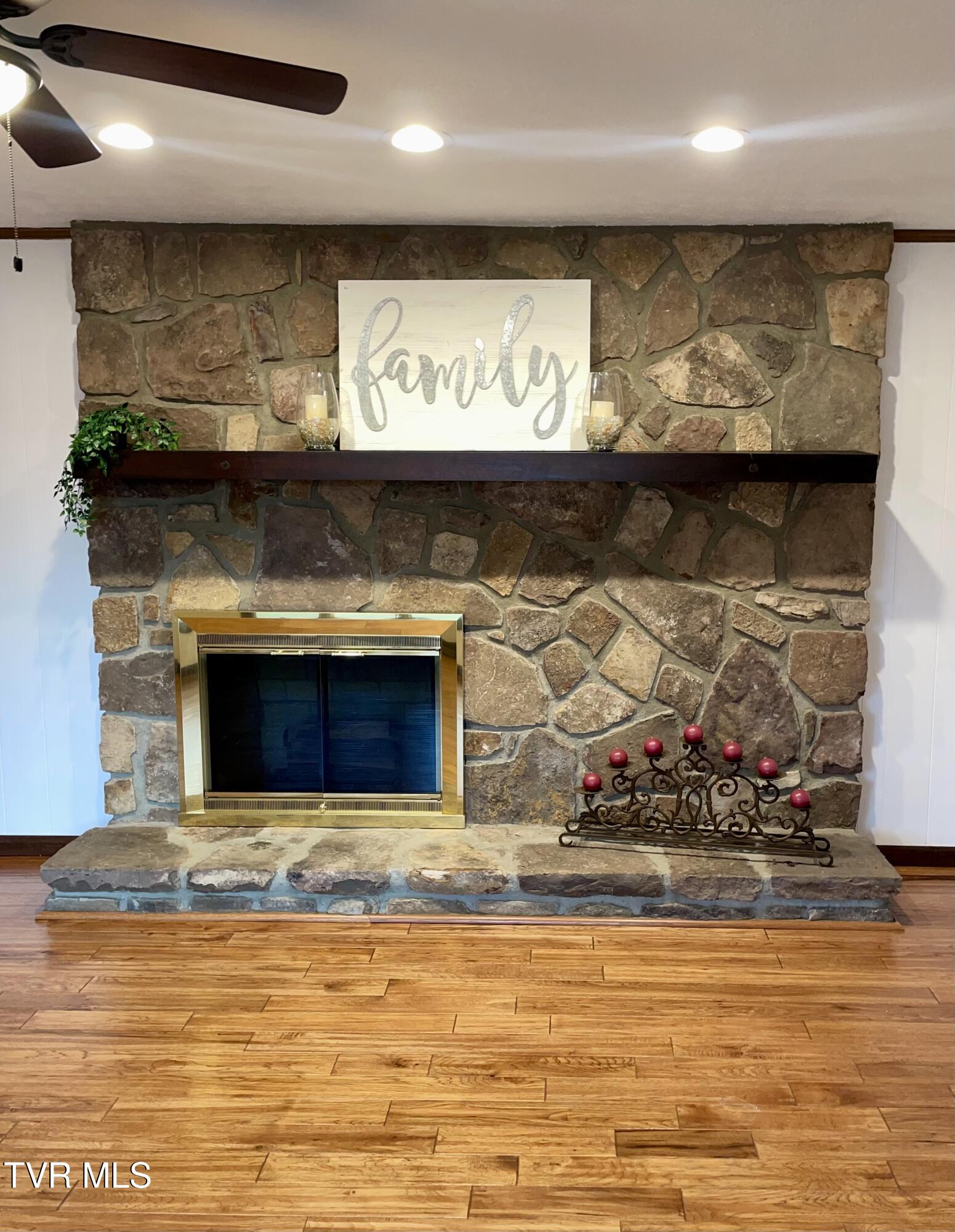 449 High Ridge Road Kingsport, TN 37660 - Photo 3 of 17 IMG_0270