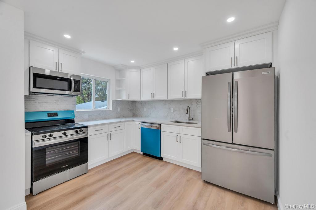 491 Hawkins Road Selden, NY 11784 - Photo 11 of 50