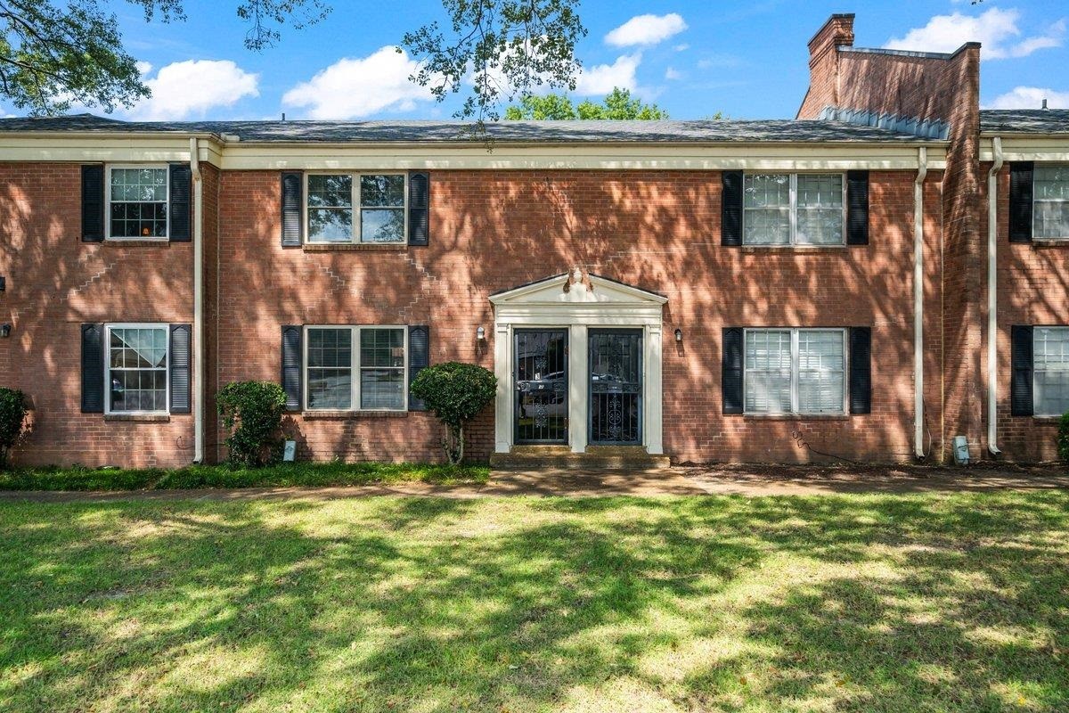 5696 Quince Road, Unit 3 Memphis, TN 38119 - Photo 3 of 31 Gallery Image 3