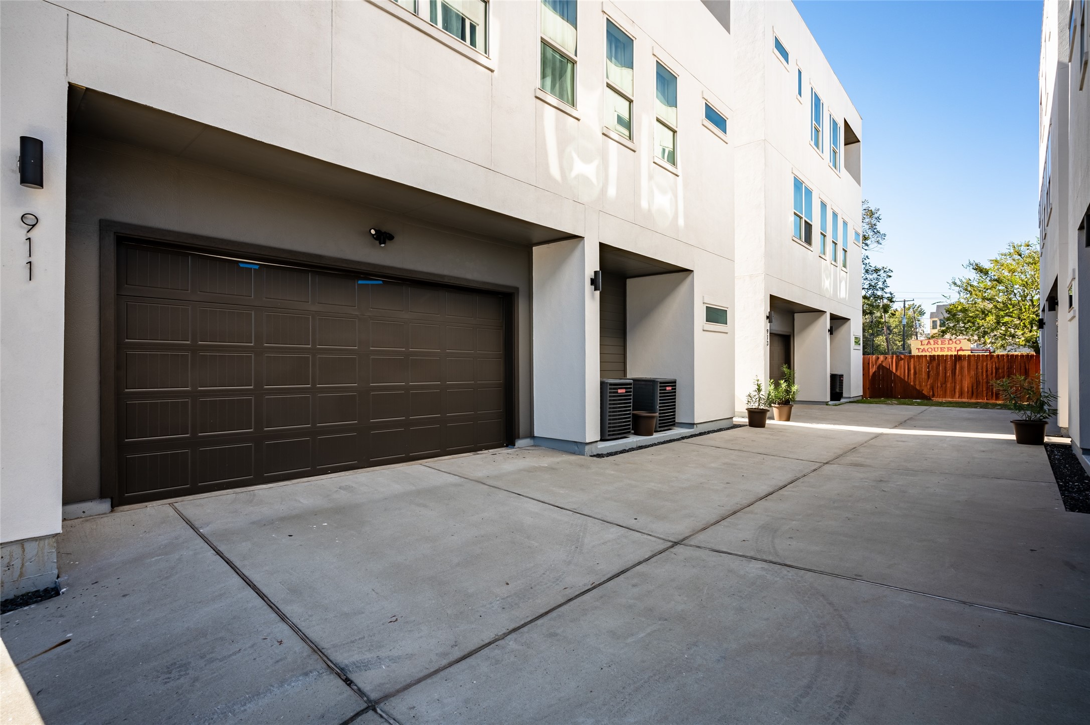 911 Thompson Street Houston, TX 77007 - Photo 18 of 50