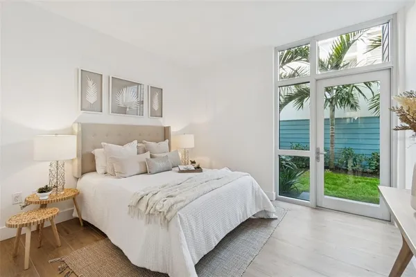 $9,000 | 1343 4th Street, Unit 101, Sarasota, FL 34236