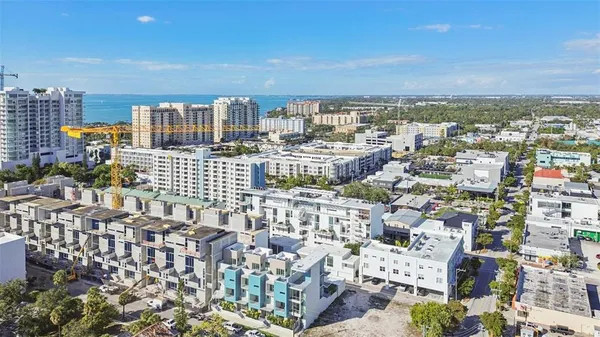 $9,000 | 1343 4th Street, Unit 101, Sarasota, FL 34236