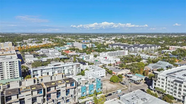 $9,000 | 1343 4th Street, Unit 101, Sarasota, FL 34236