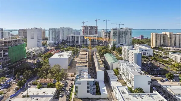 $9,000 | 1343 4th Street, Unit 101, Sarasota, FL 34236