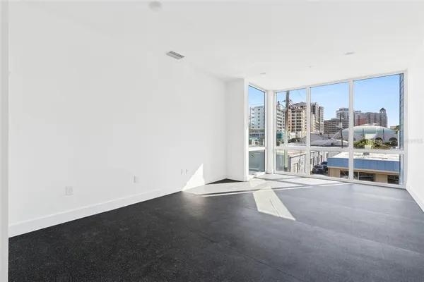 $9,000 | 1343 4th Street, Unit 101, Sarasota, FL 34236