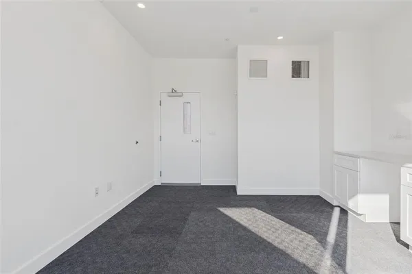 $9,000 | 1343 4th Street, Unit 101, Sarasota, FL 34236