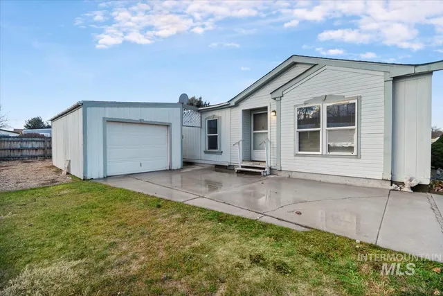 $215,000 | 2804 Golden Rod Lane, Caldwell, ID 83605