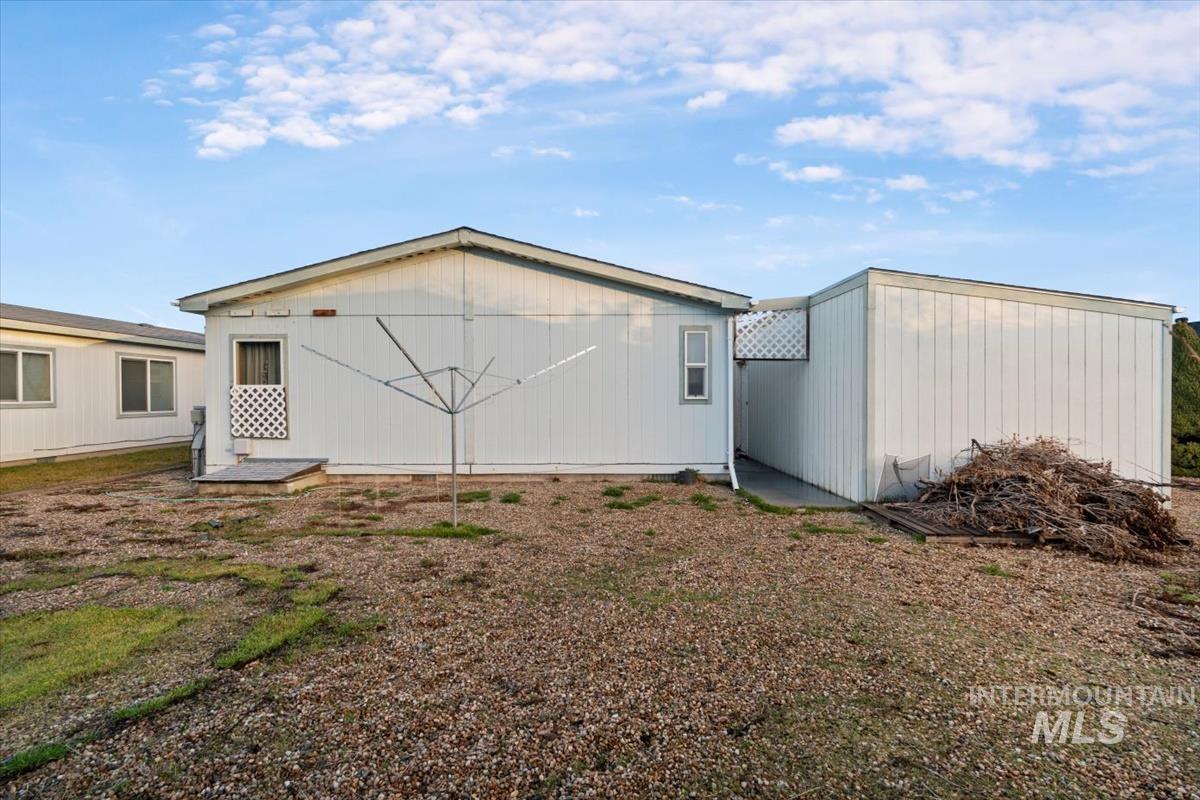 2804 Golden Rod Lane Caldwell, ID 83605 - Photo 35 of 35 View of side of property