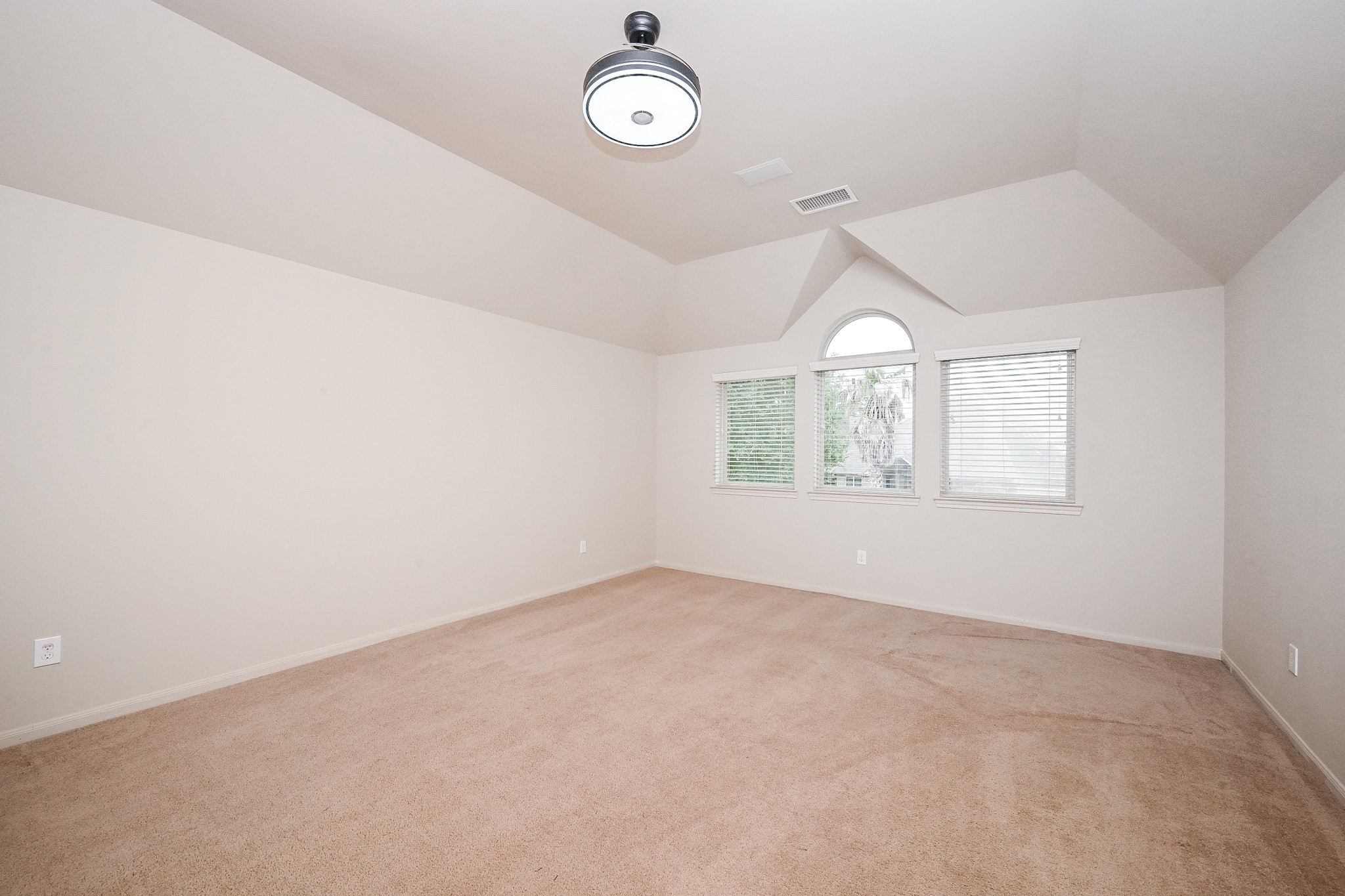 19 Sandwell Place Spring, TX 77389 - Photo 26 of 33 Large gameroom with plenty of natural light