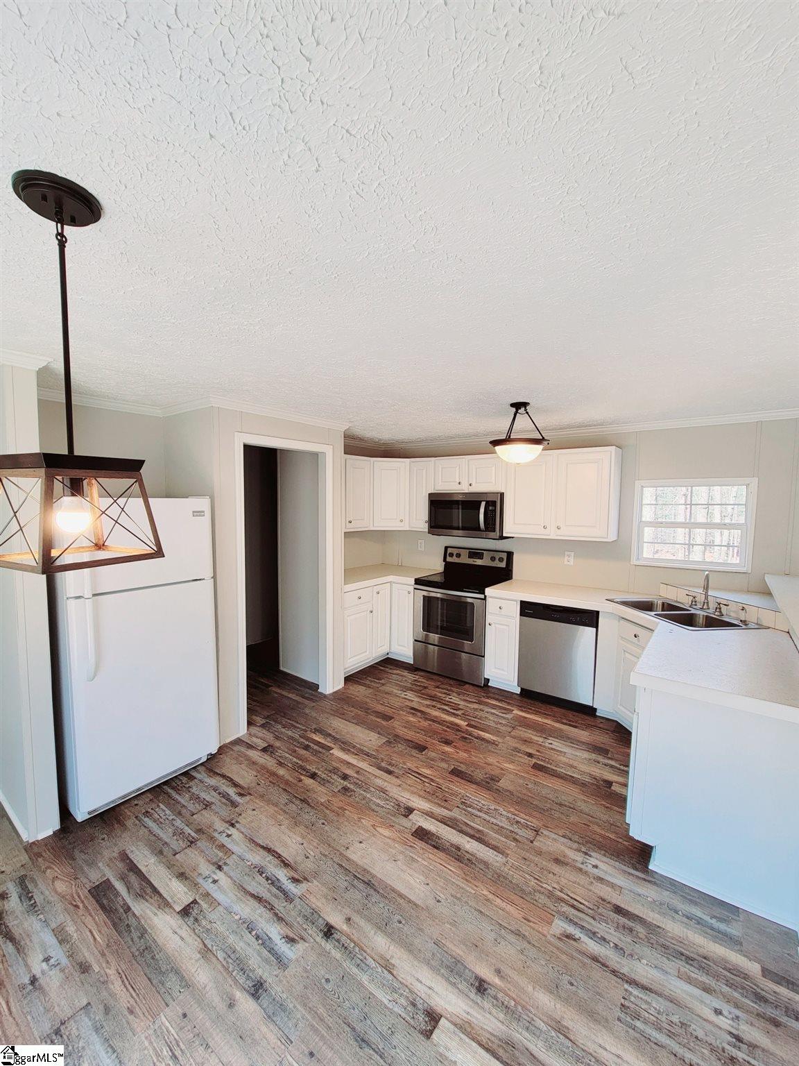 5248 Fairview Road Gray Court, SC 29645 - Photo 2 of 8