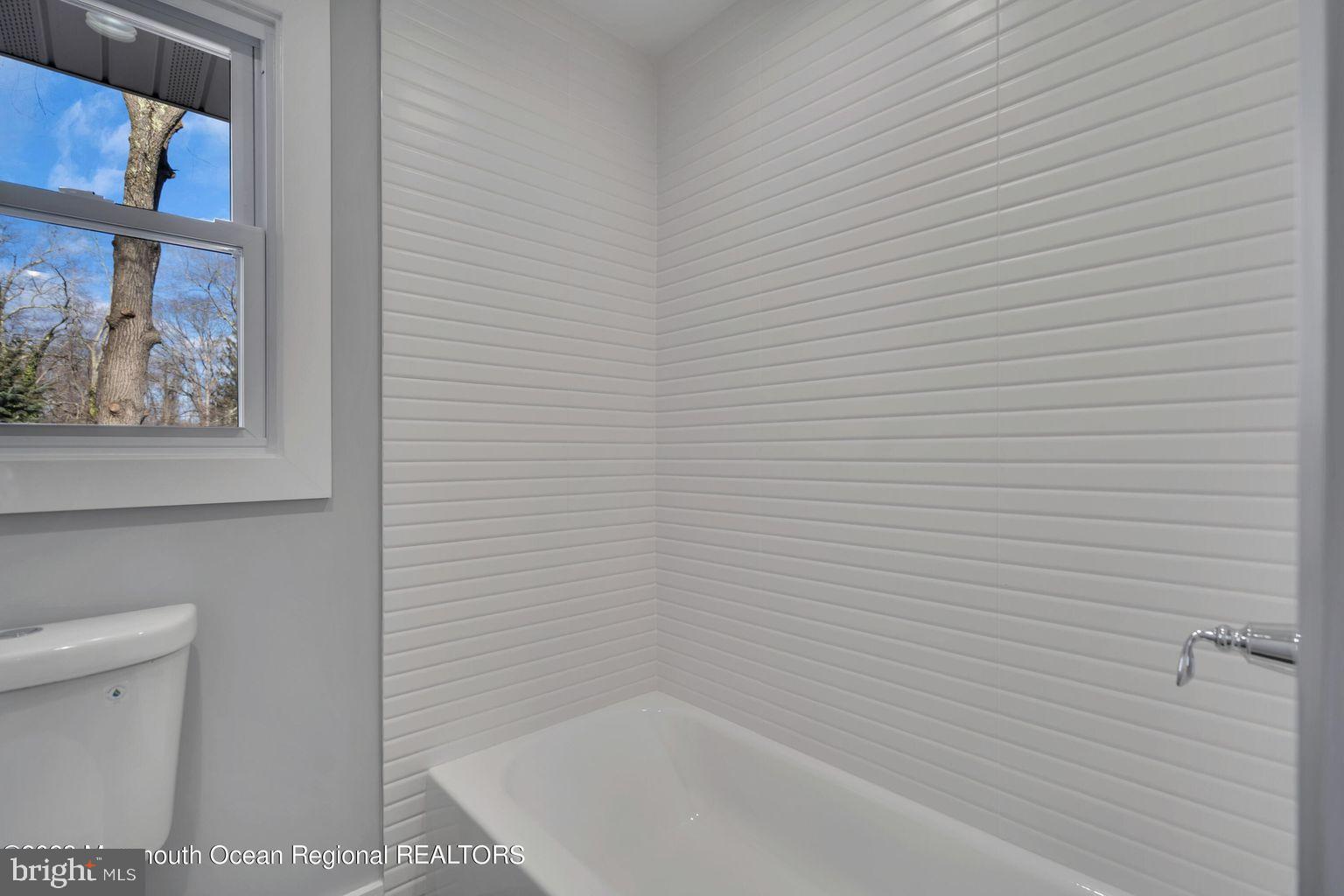333 Colts Neck Road Farmingdale, NJ 07727 - Photo 13 of 23 Ceramic Tub Surround
