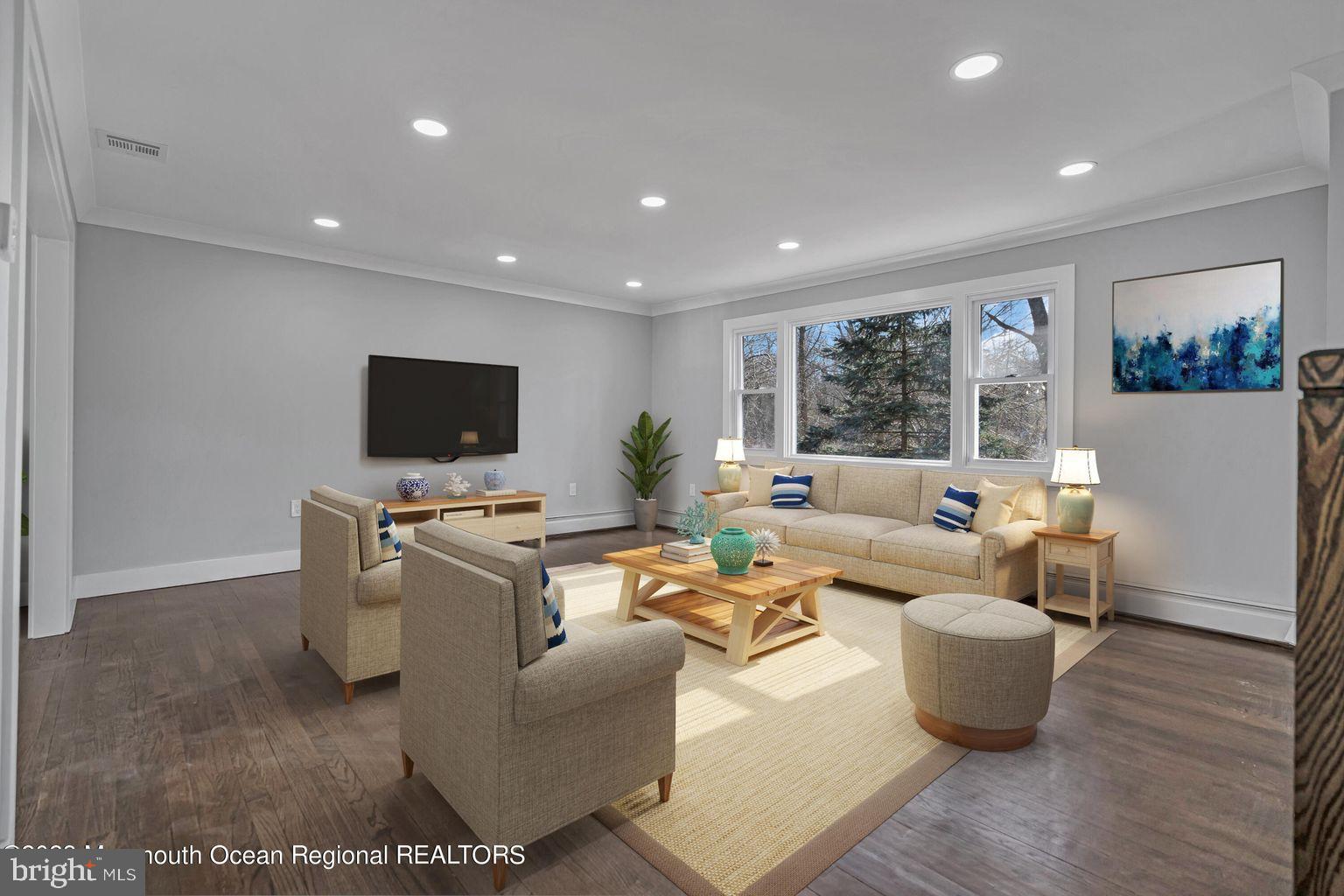 333 Colts Neck Road Farmingdale, NJ 07727 - Photo 8 of 23 Hardwood Flooring