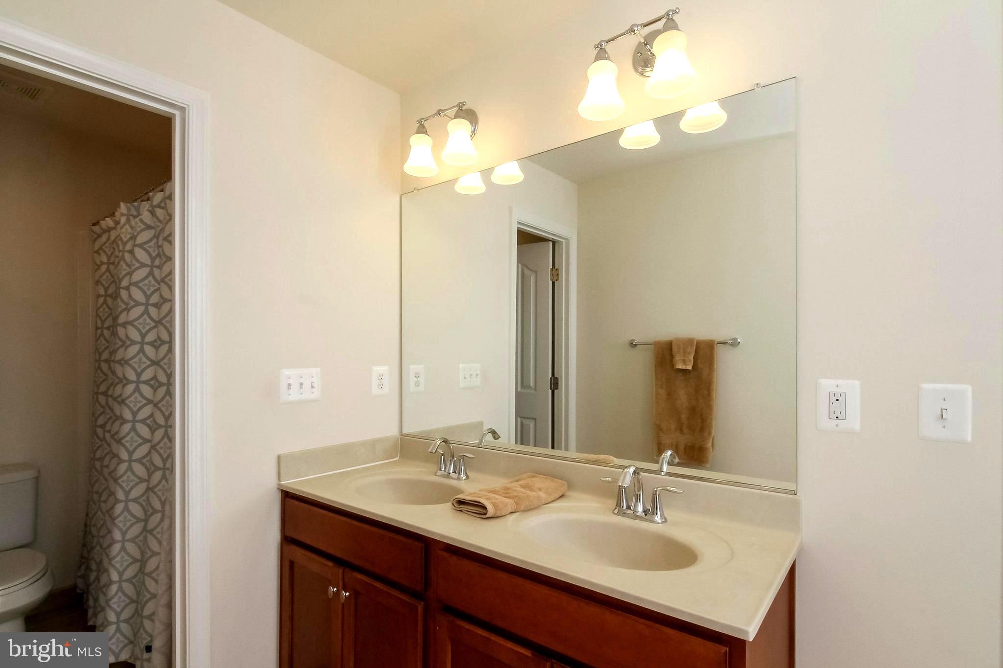 6 Smelters Trace Road Stafford, VA 22554 - Photo 20 of 33 Jack n Jill bath with dual vanity