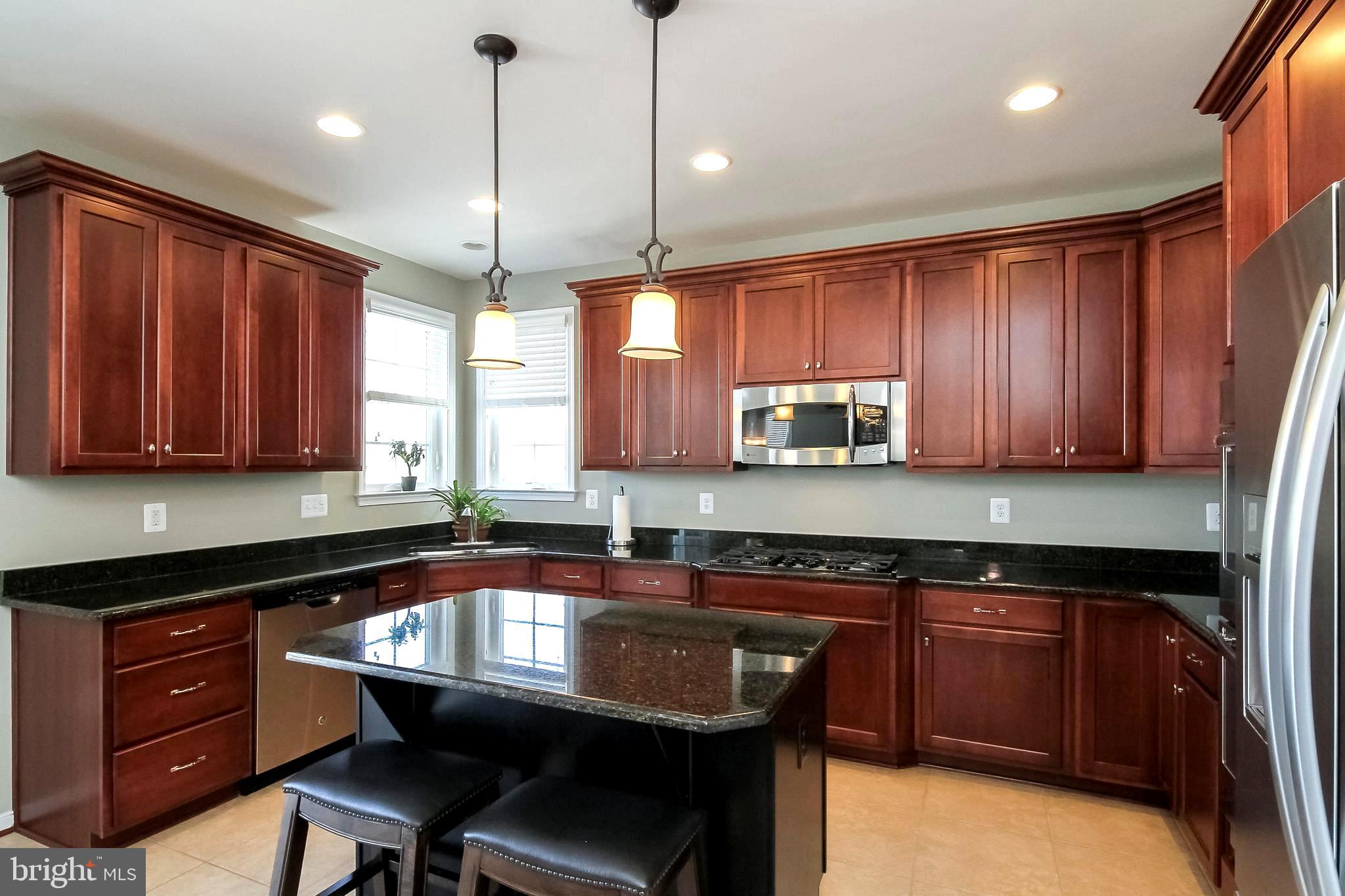 6 Smelters Trace Road Stafford, VA 22554 - Photo 6 of 33 Kitchen with beautiful granite counters