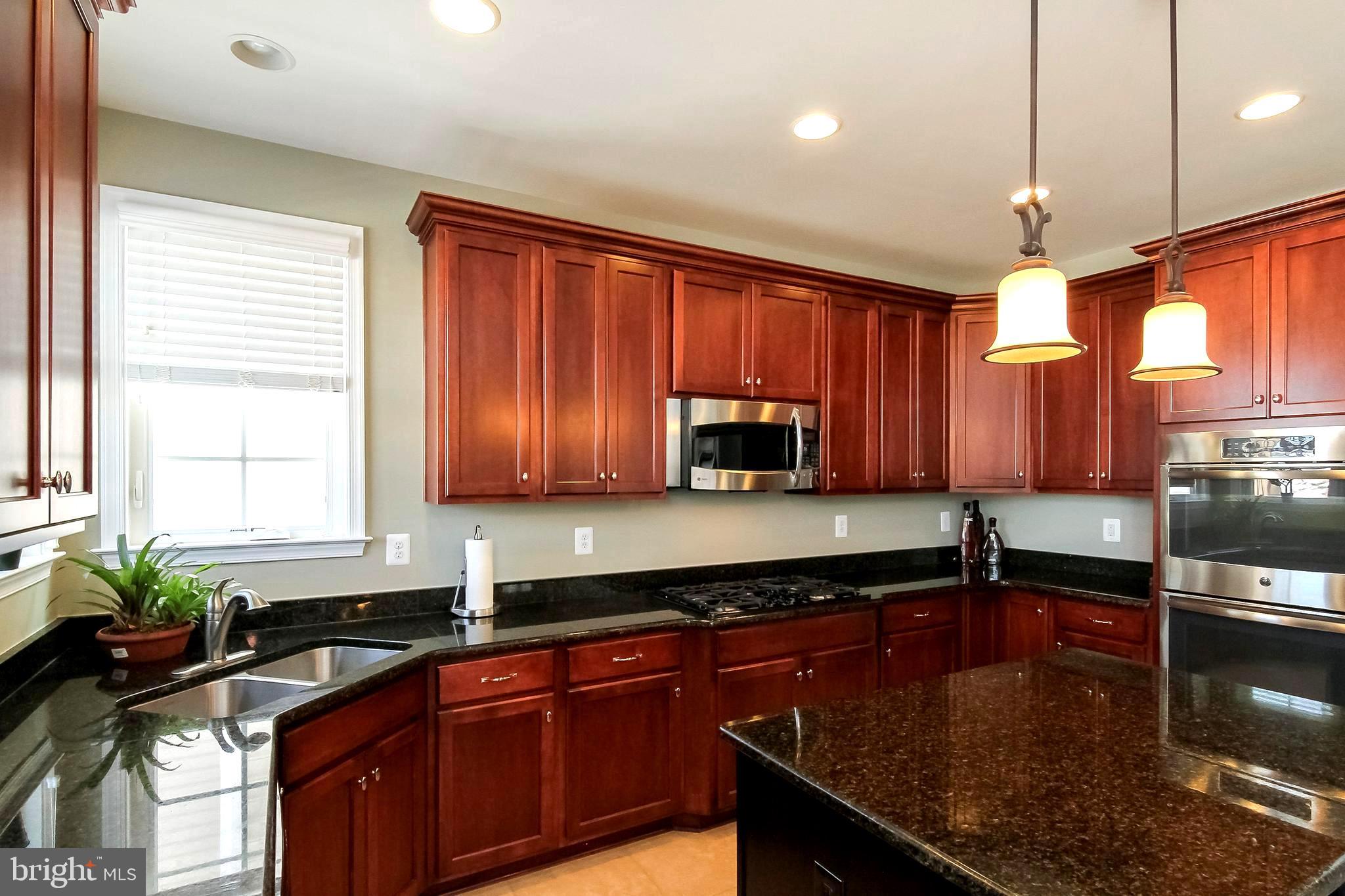 6 Smelters Trace Road Stafford, VA 22554 - Photo 7 of 33 Island with breakfast bar and Pendant lighting