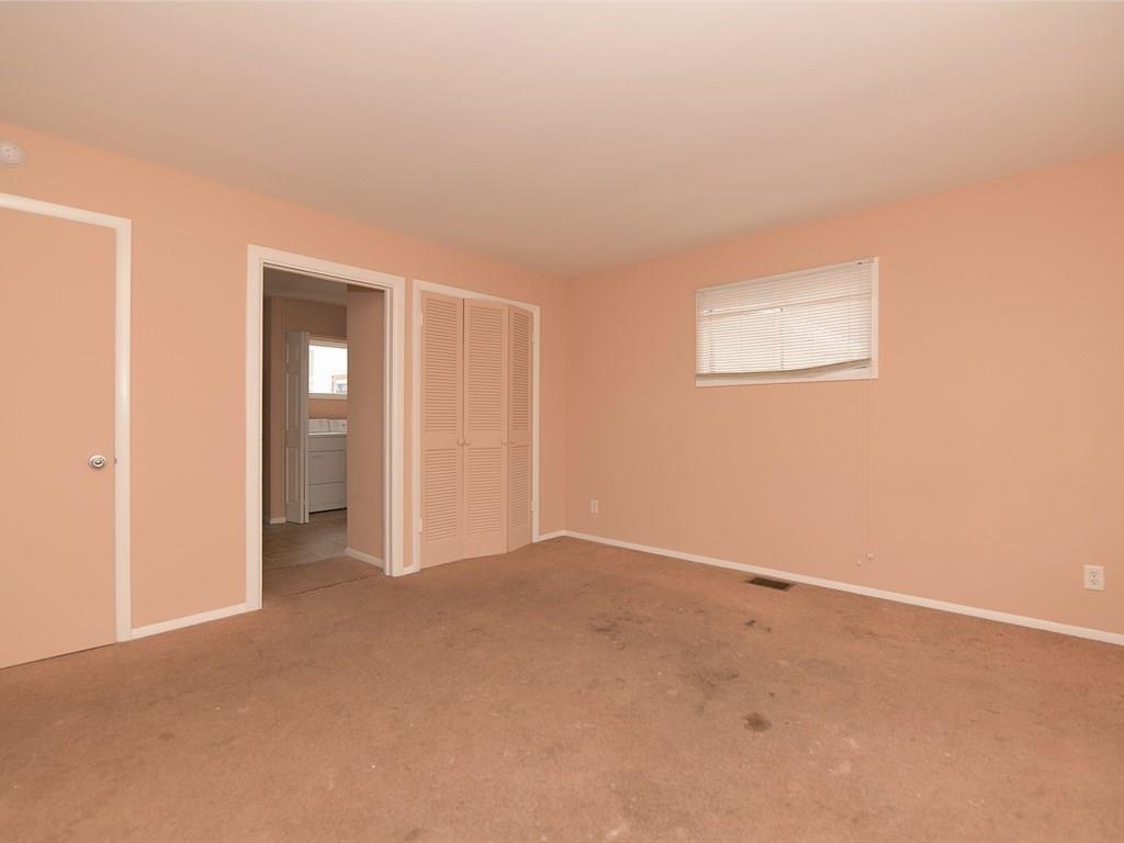 5310 East 16th Street Indianapolis, IN 46218 - Photo 5 of 17