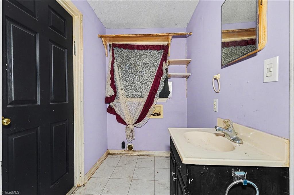 1203 Ridge Avenue Eden, NC 27288 - Photo 20 of 32