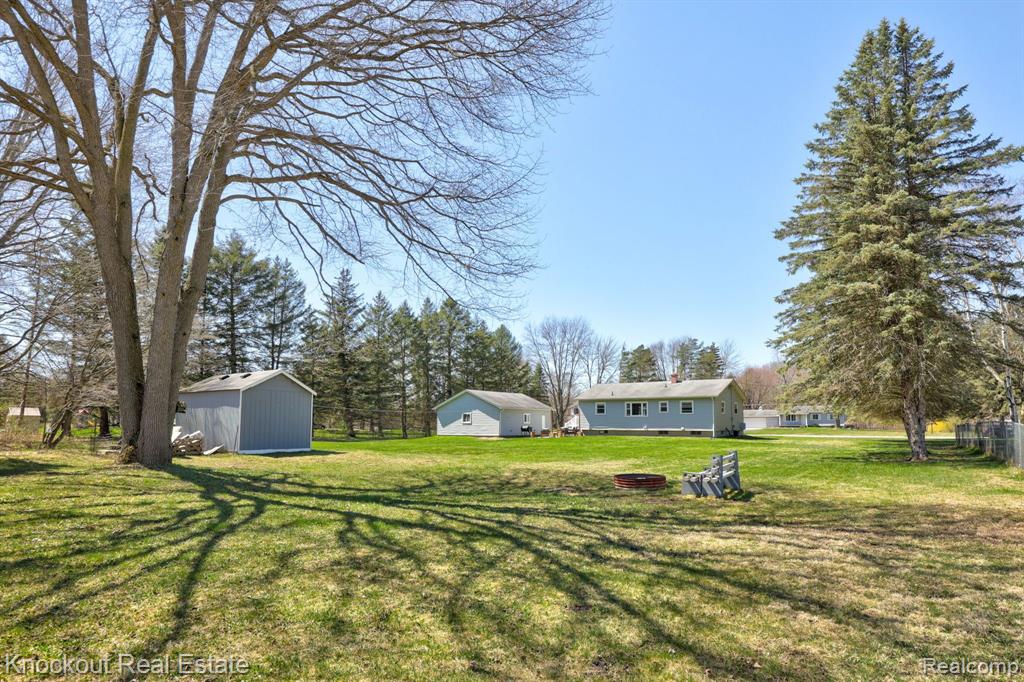 11779 Block Road Birch Run, MI 48415 - Photo 41 of 58