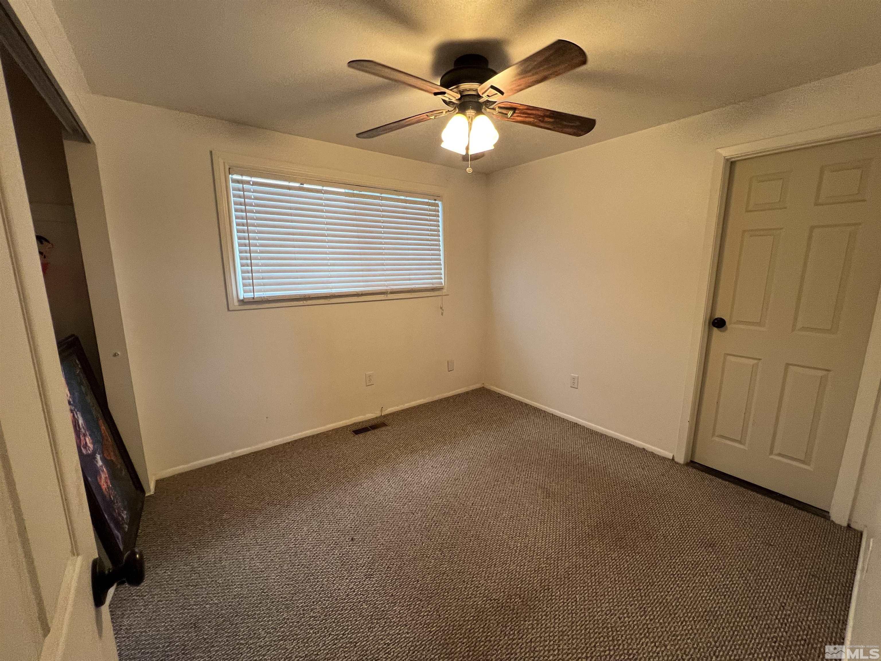11540 Mistletoe Street Reno, NV 89506 - Photo 13 of 34 Photo 13