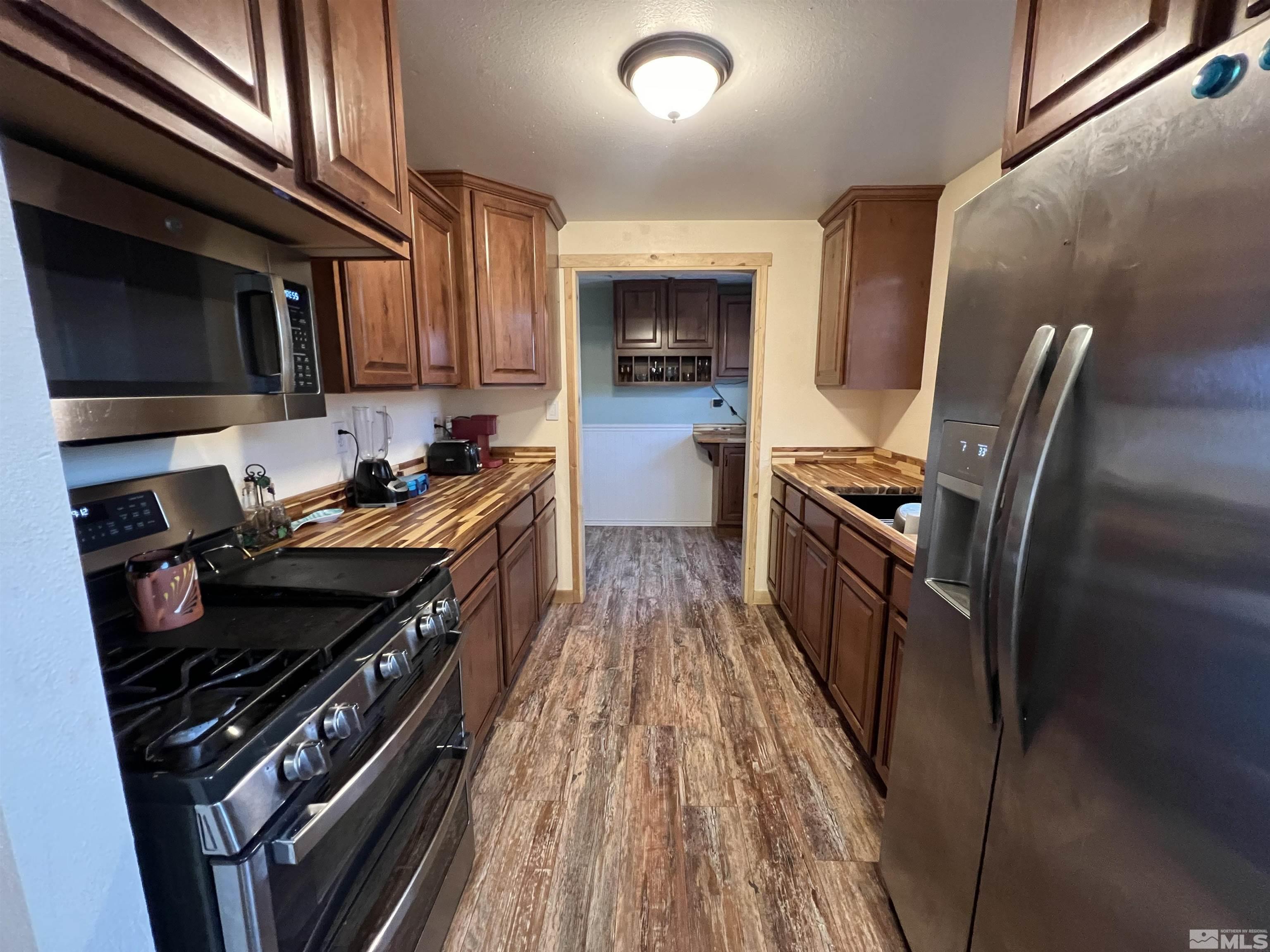 11540 Mistletoe Street Reno, NV 89506 - Photo 8 of 34 Photo 8