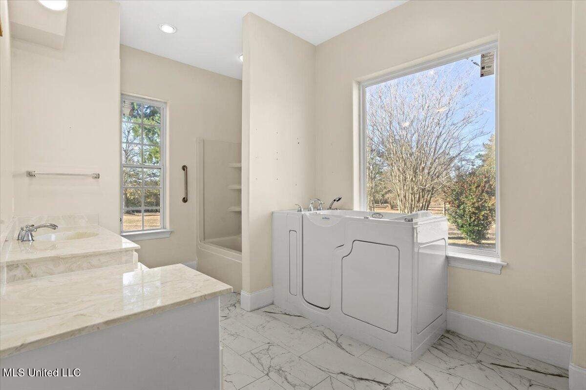 50 Duncan Hatten Road Wiggins, MS 39577 - Photo 23 of 59 23-Primary Bathroom