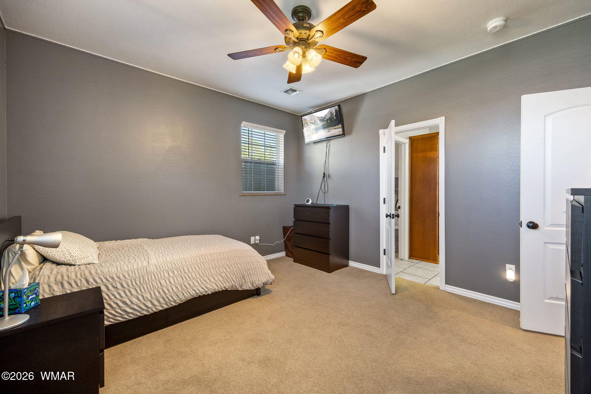 1940 Stonegate Way Heber, AZ 85928 - Photo 33 of 62 a bedroom with bed and a window