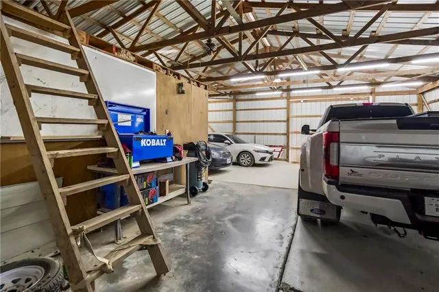 $525,000 | 17504 Highway 33, Holt, MO 64048