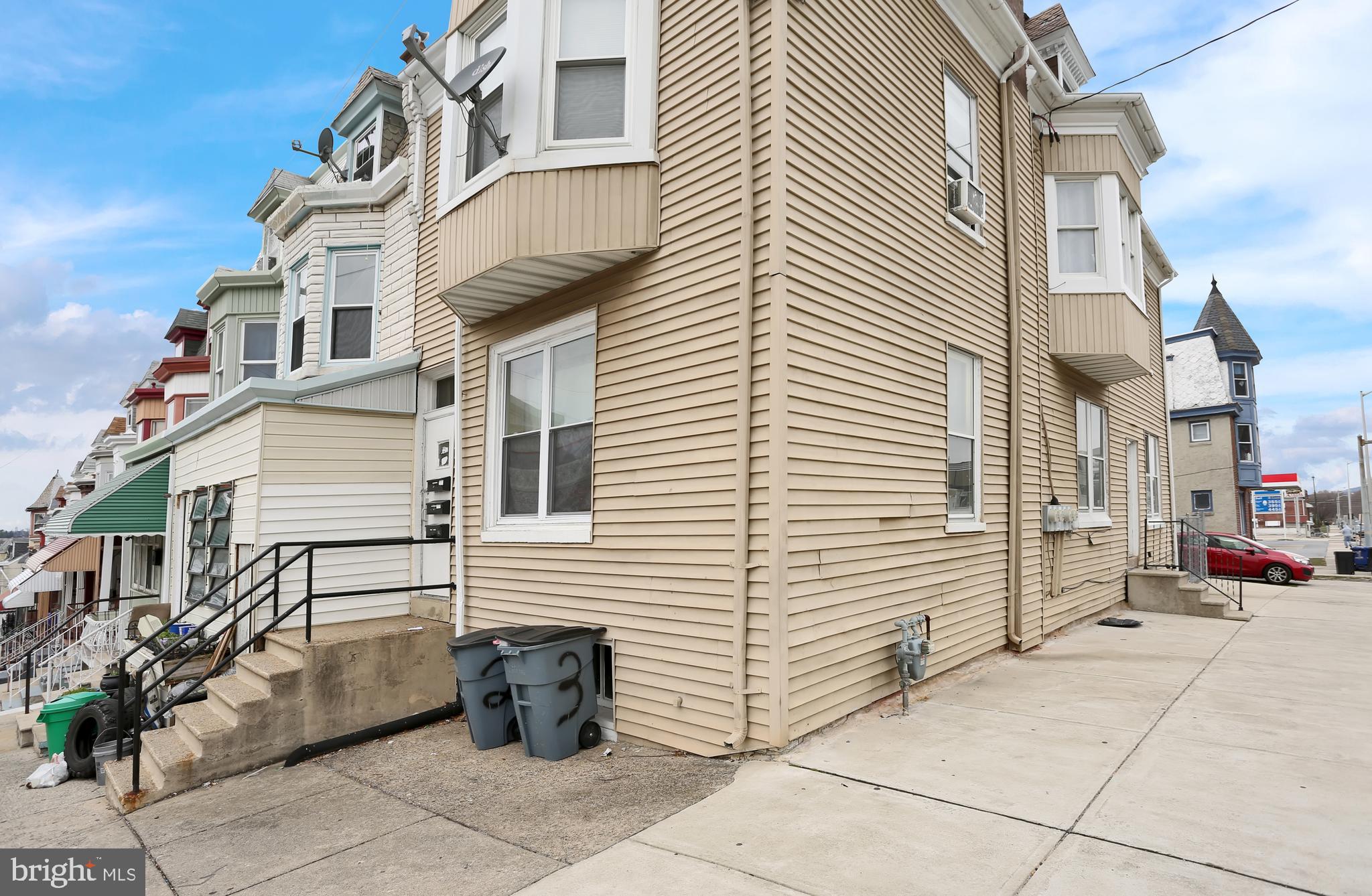 1263 Spring Street Reading, PA 19604 - Photo 1 of 32 Gallery Image 1