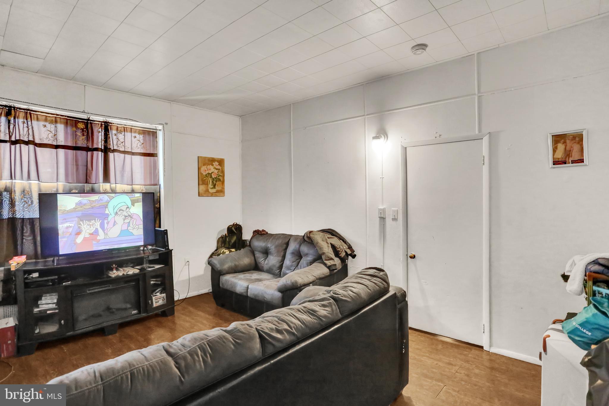 1263 Spring Street Reading, PA 19604 - Photo 24 of 32 Gallery Image 24